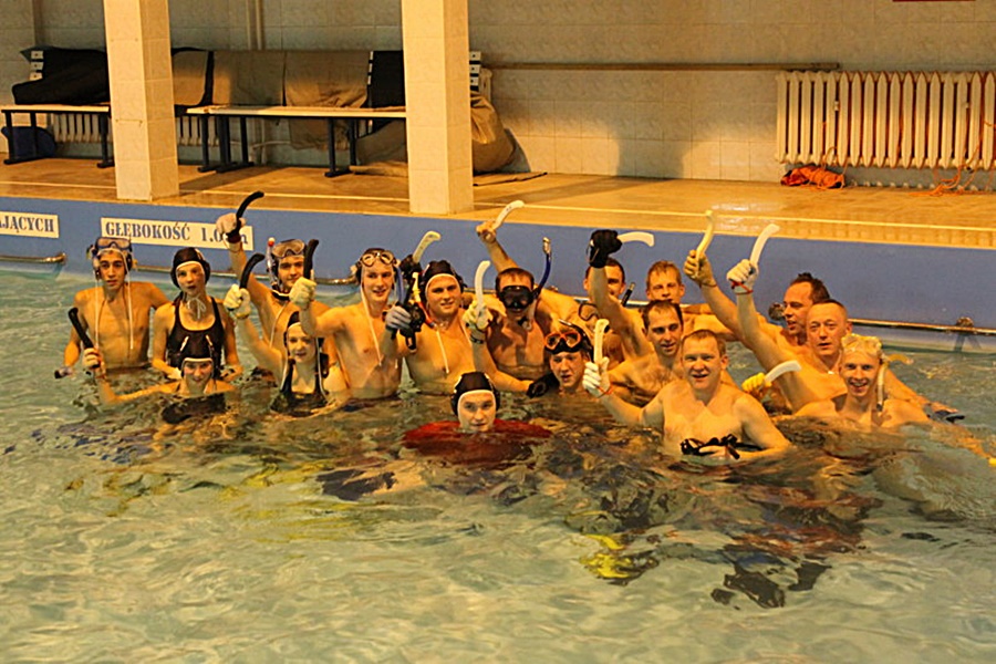 Hokej pod wodą Walenie Siemianowice Śląskie XII 2013